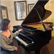 Profesora de musica ofrece clases de piano, iniciación musical, solfeo y armonía